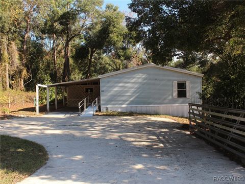 A home in Floral City