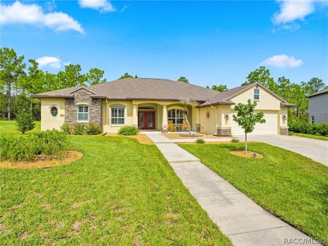 Homes For Sale - 22 Cupania Court<br/> Homosassa, FL 34446