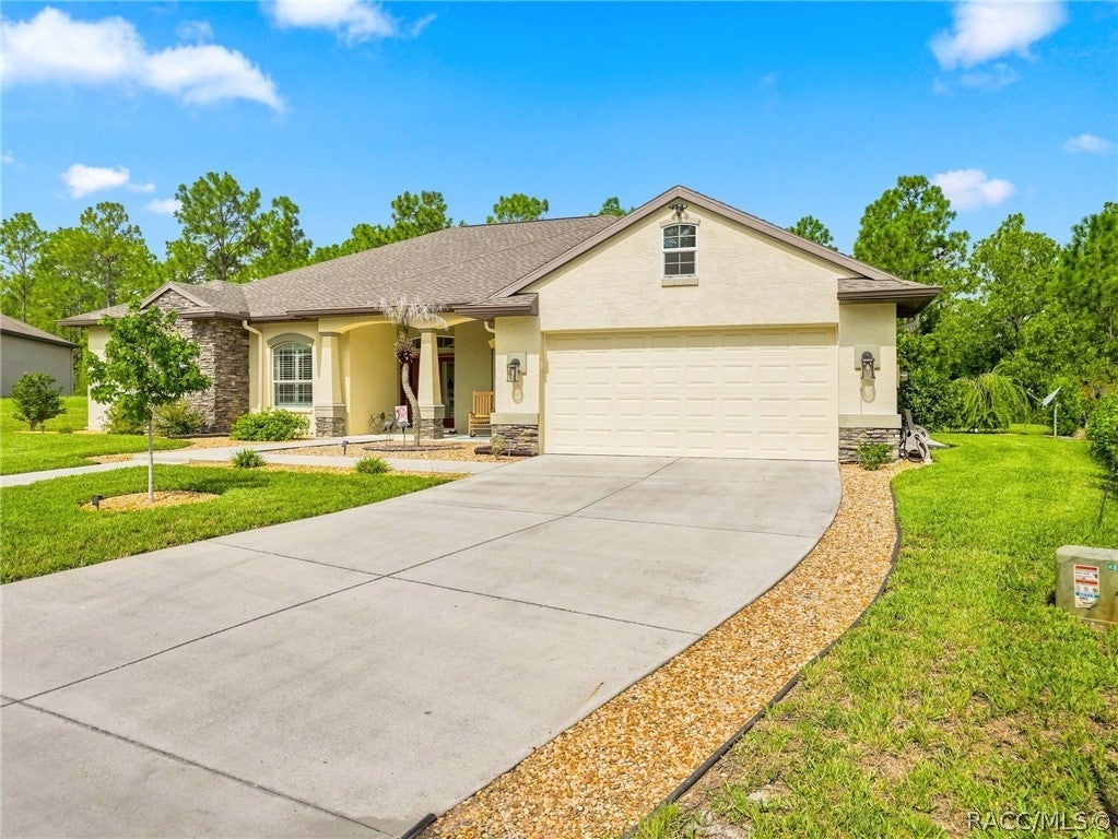 22 Cupania Court