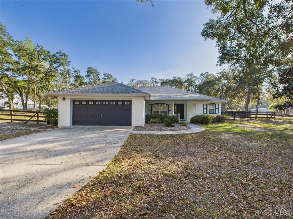 371 E Buckingham Drive, Lecanto, Florida image 2