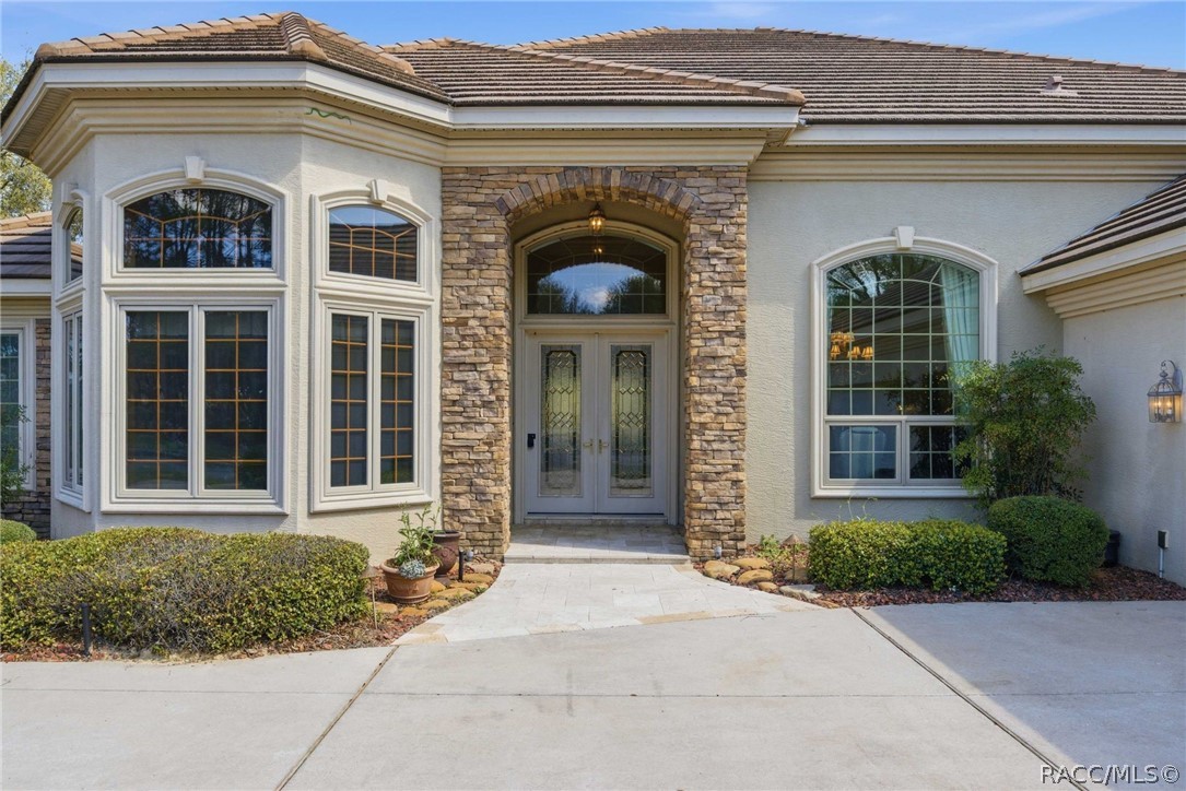 3207 W Wentworth Loop