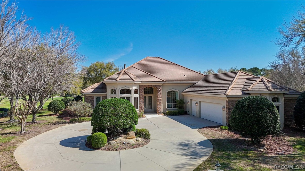 3207 W Wentworth Loop