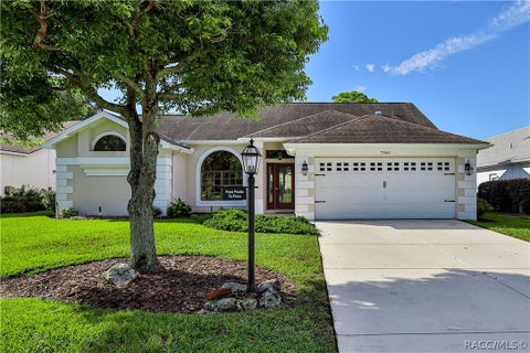 Homes For Sale - 7360 Clearmeadow Drive<br/> Spring Hill, FL 34606