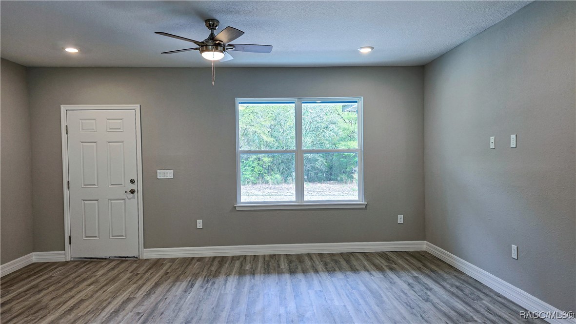 10624 N Didiscus Drive, Citrus Springs, Florida image 3