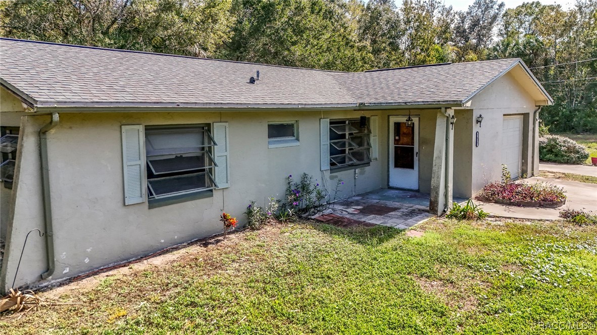 1027 N Country Club Drive, Crystal River, Florida image 8