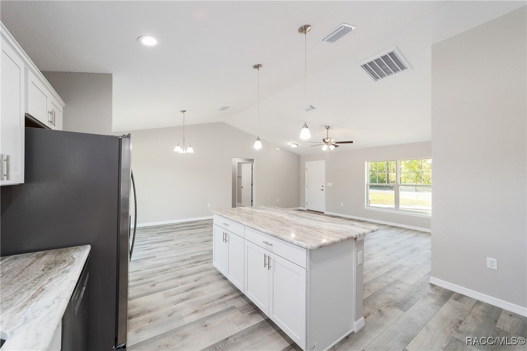 401 W Homeway Loop, Citrus Springs, Florida image 7