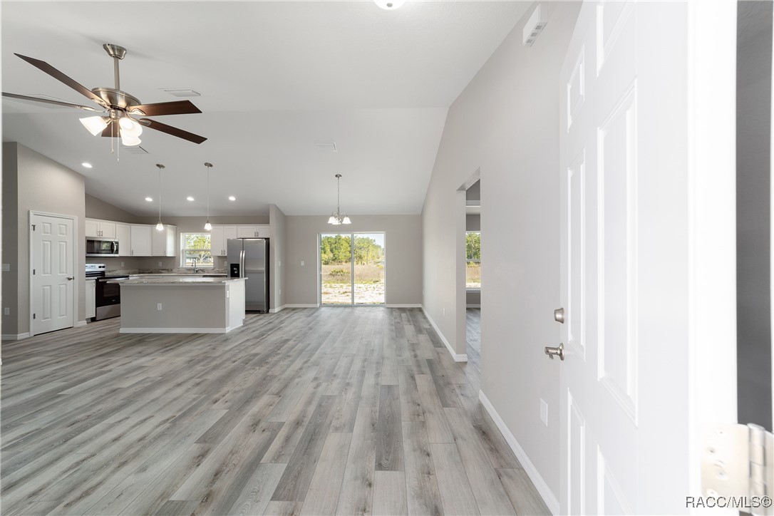 401 W Homeway Loop, Citrus Springs, Florida image 10