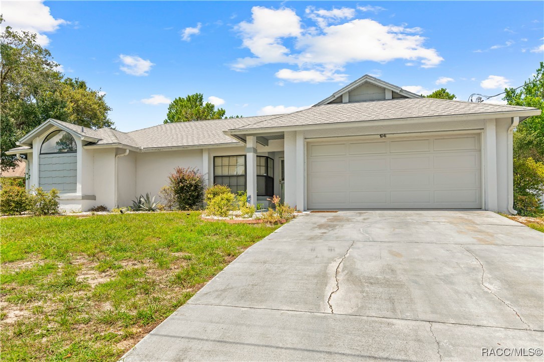 7041 Ovenbird Road, Weeki Wachee, Florida image 2