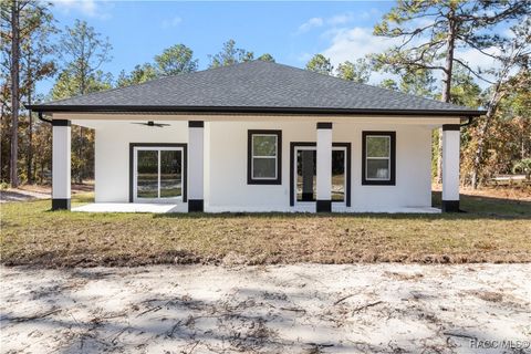 A home in Weeki Wachee