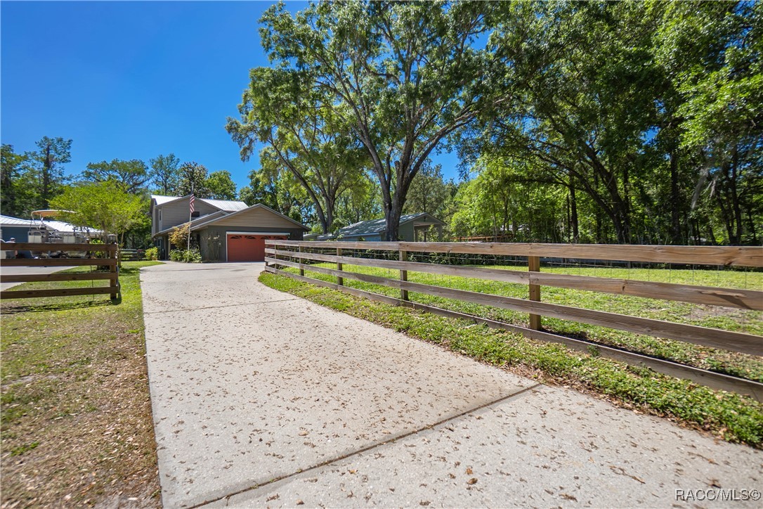 28330 Peterson Camp Road, Brooksville, Florida image 1