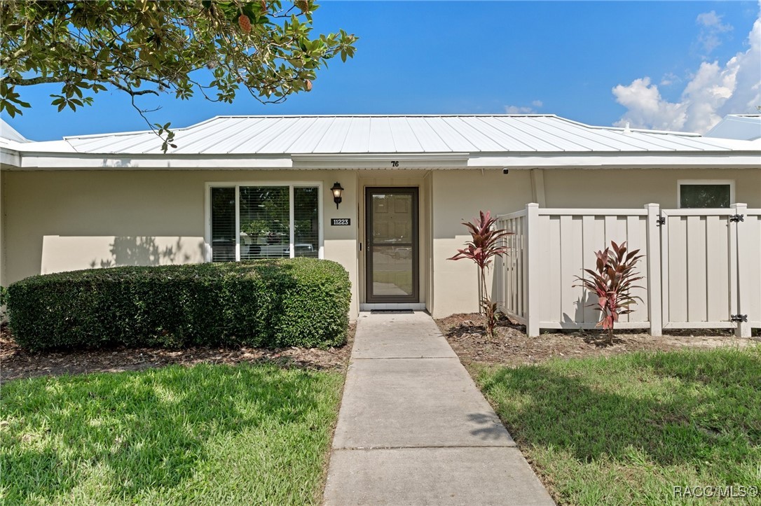 11223 W Bayshore Drive, Crystal River, Florida image 1