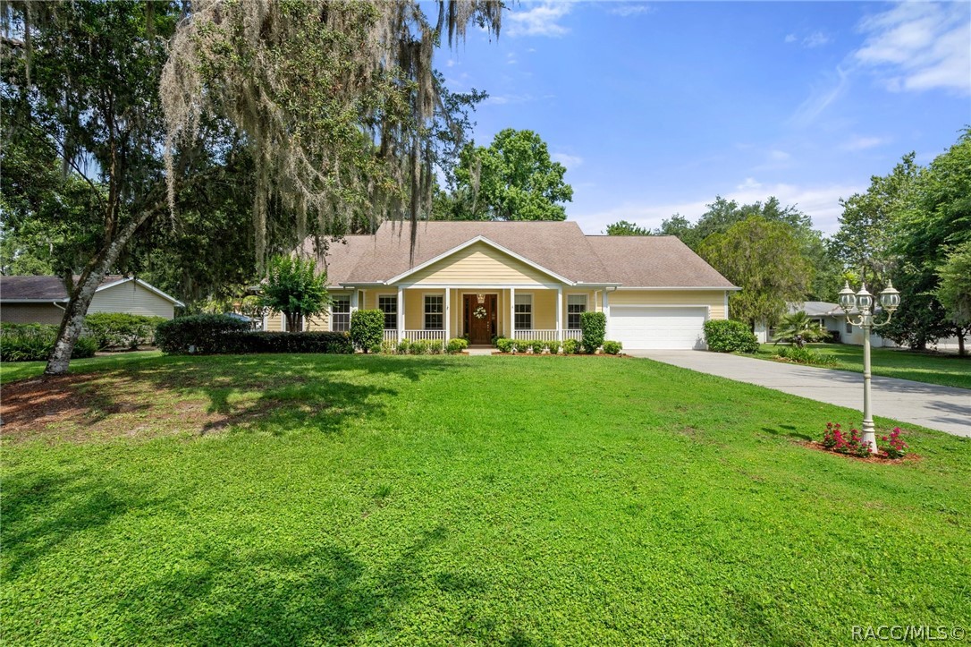 9420 E Southgate Drive, Inverness, Florida image 1