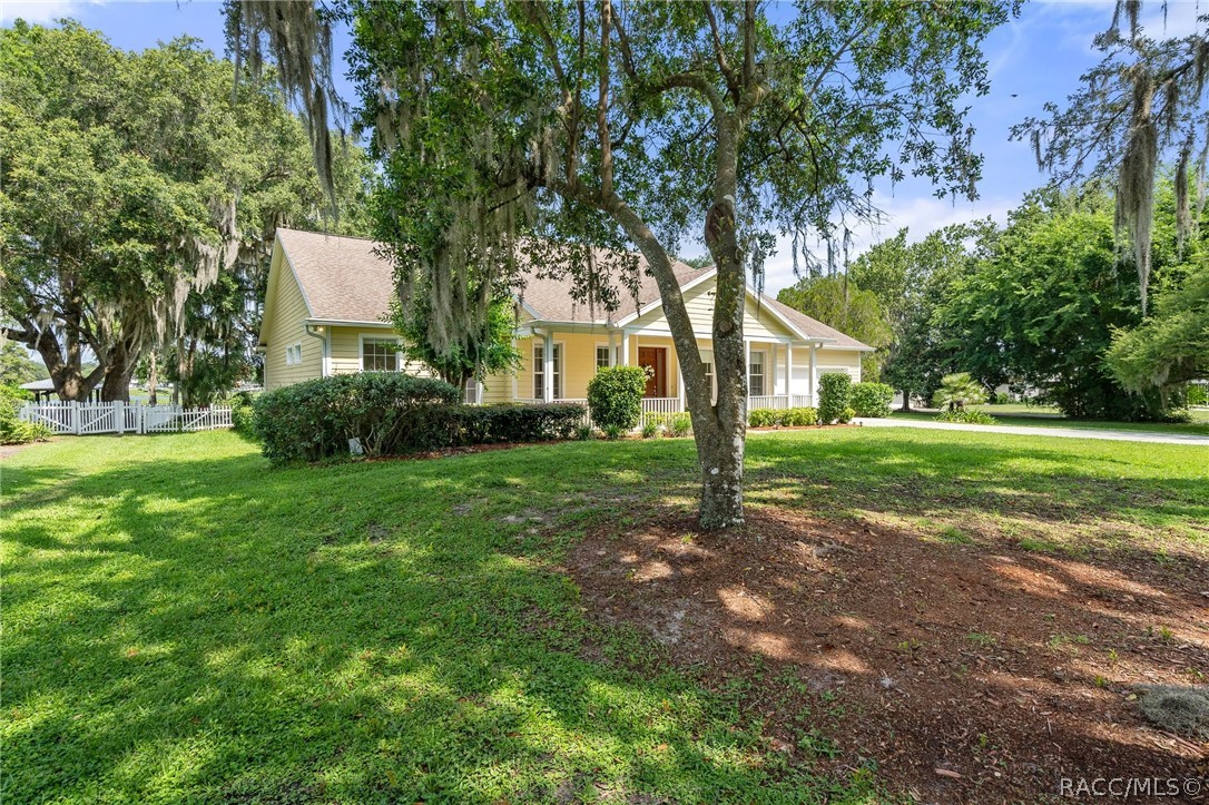 9420 E Southgate Drive, Inverness, Florida image 8