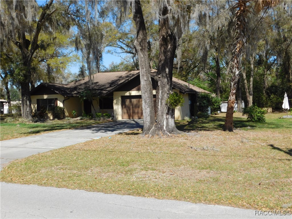 8485 E Hampton Point Road, Inverness, Florida image 2
