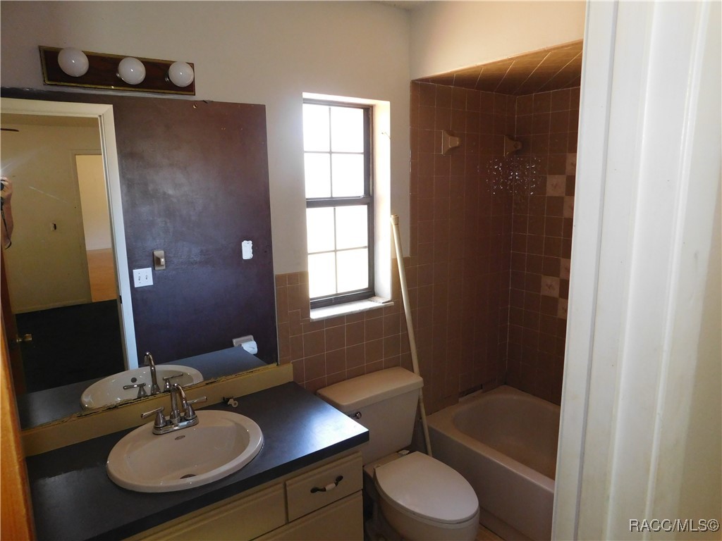 8485 E Hampton Point Road, Inverness, Florida image 13