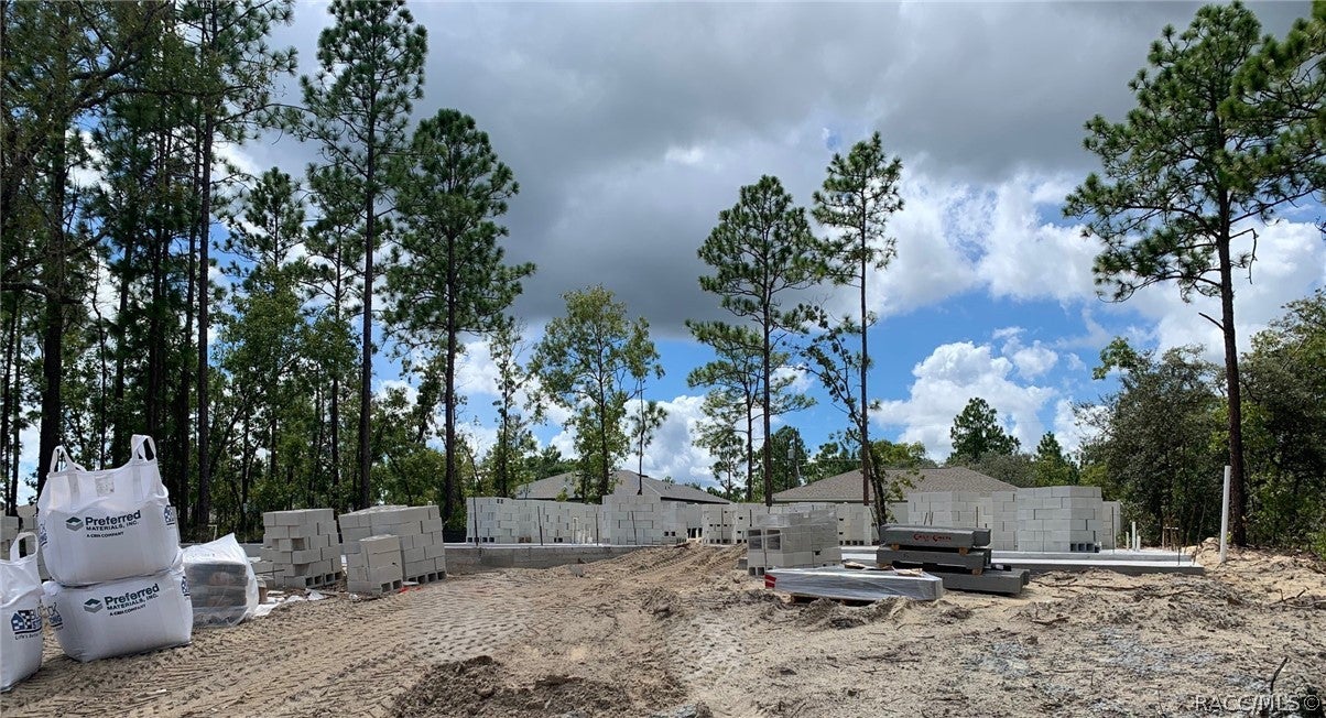 547 W Homeway Loop