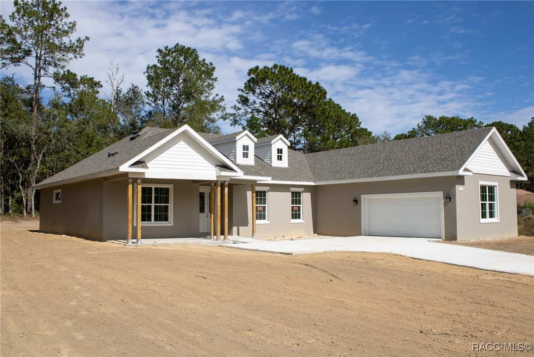 2915 W Goldenrod Drive