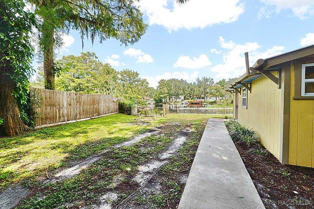 11321 E Salmon Drive, Floral City, Florida image 27