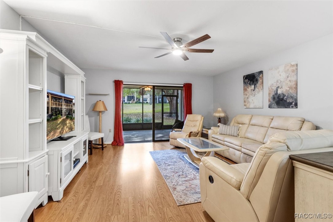 340 E Glassboro Court #4B, Hernando, Florida image 1