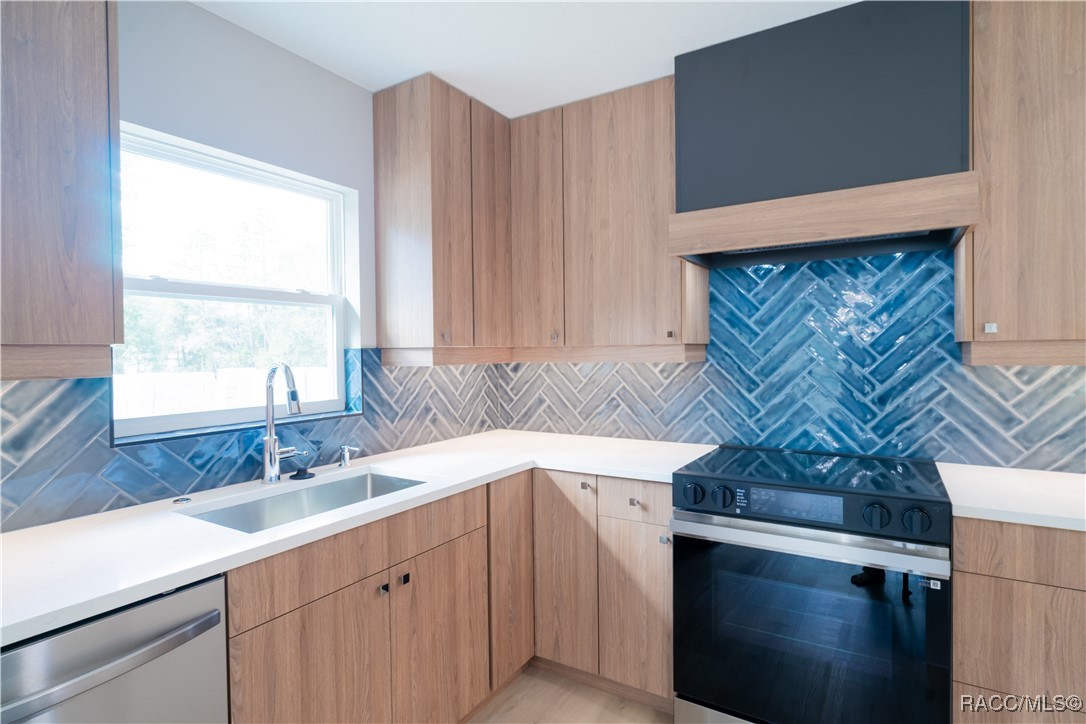 3316 E Anderson Street