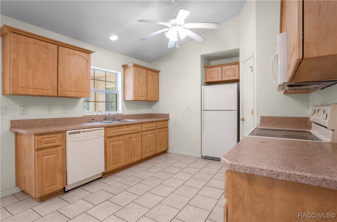 11068 N Mataro Avenue #2G, Citrus Springs, New York image 11