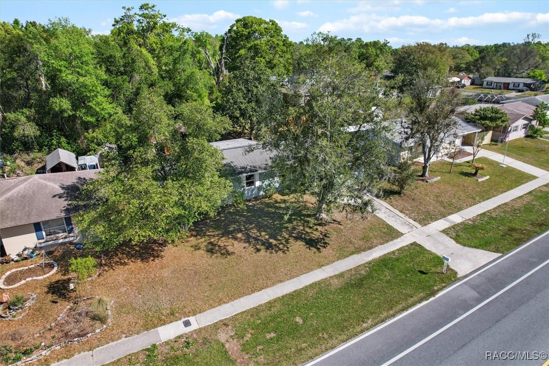 9338 N Citrus Springs Boulevard, Citrus Springs, New York image 2