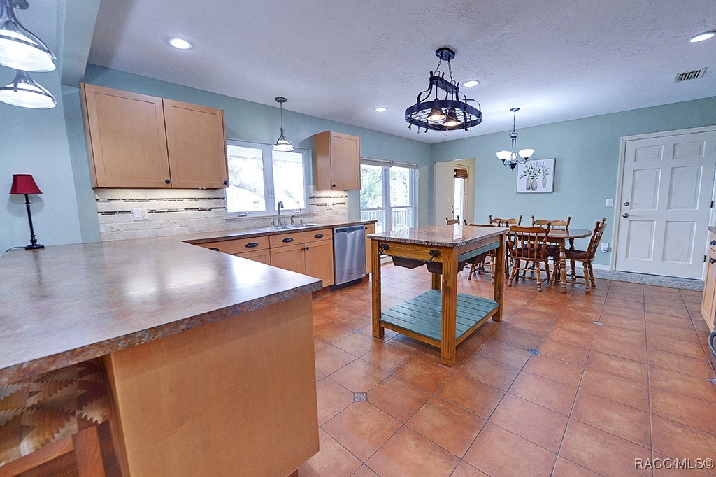 97 S Hunting Lodge Drive, Inverness, Florida image 14