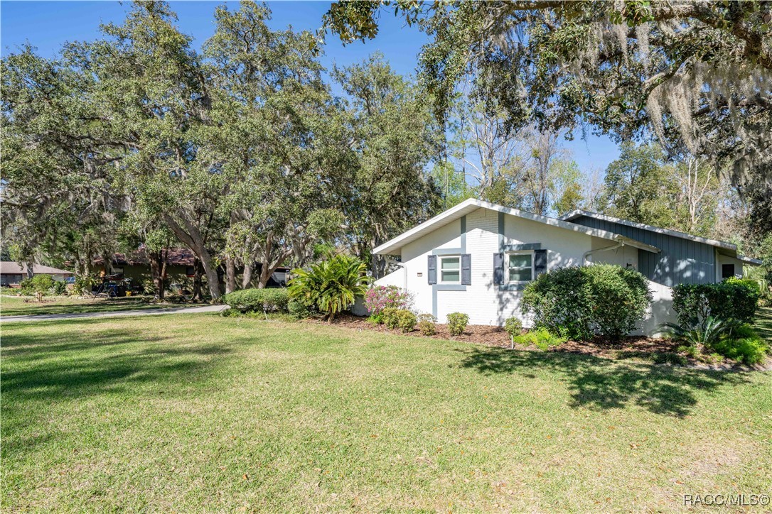 19 Pine Drive, Homosassa, Florida image 35