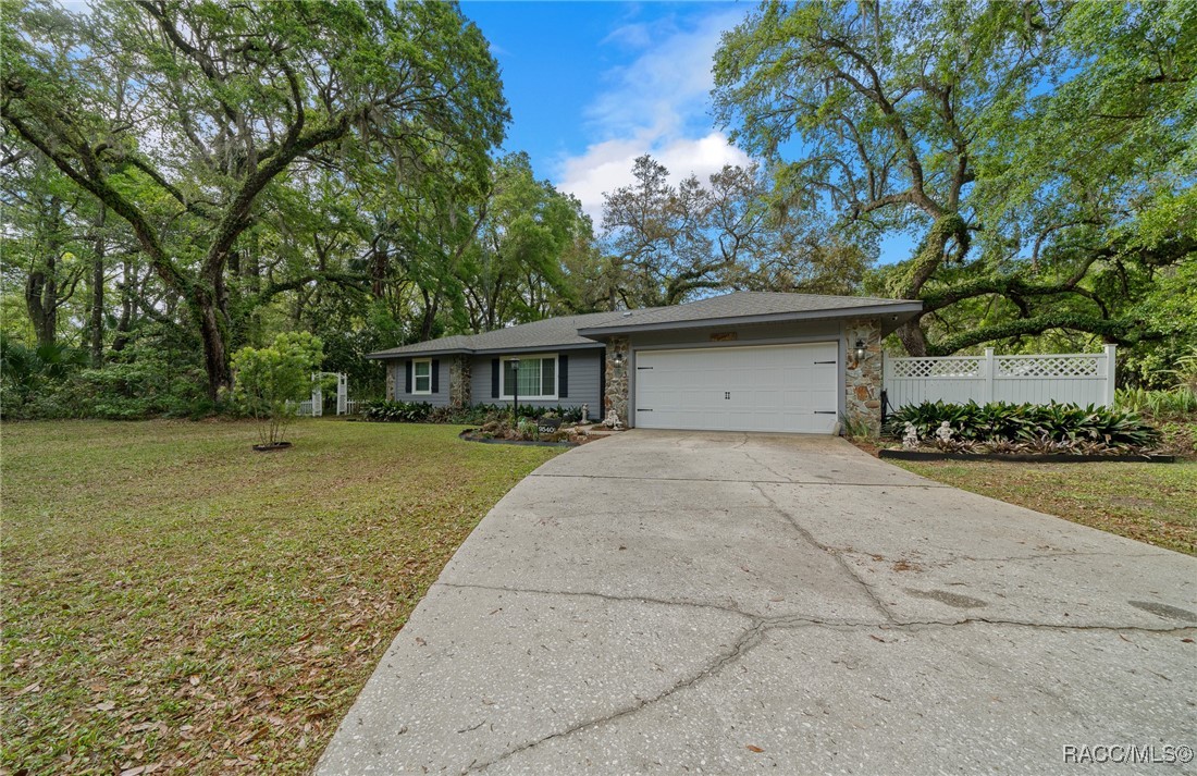 9540 W Caravan Path, Crystal River, New York image 3
