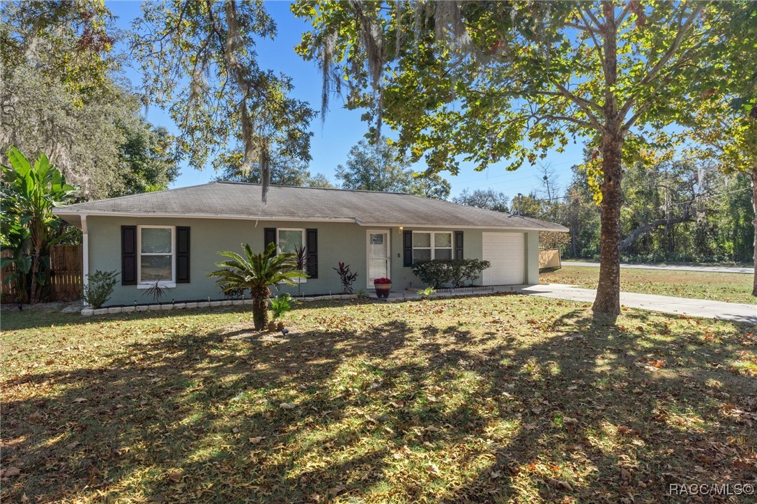 1018 Jones Avenue, Inverness, Florida image 2