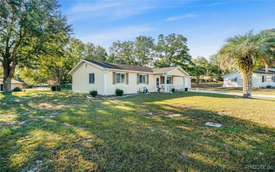 8374 SW 109th Lane Road, Ocala, Florida image 2