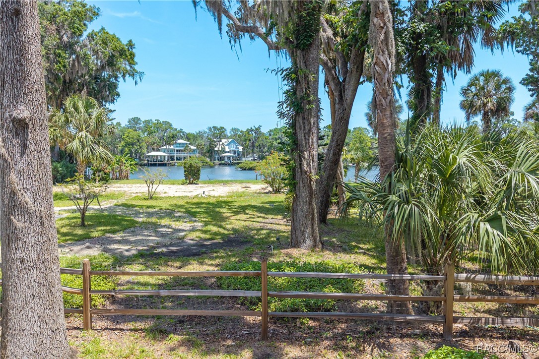 381 NW Magnolia Circle, Crystal River, Florida image 8
