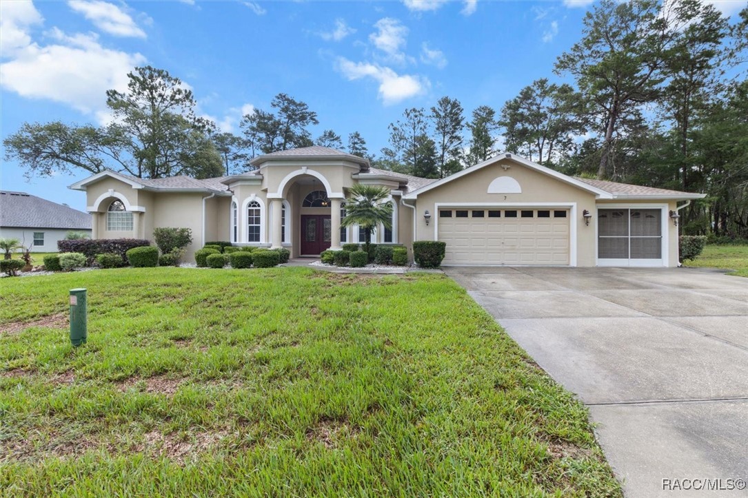 7 Floribunda Court