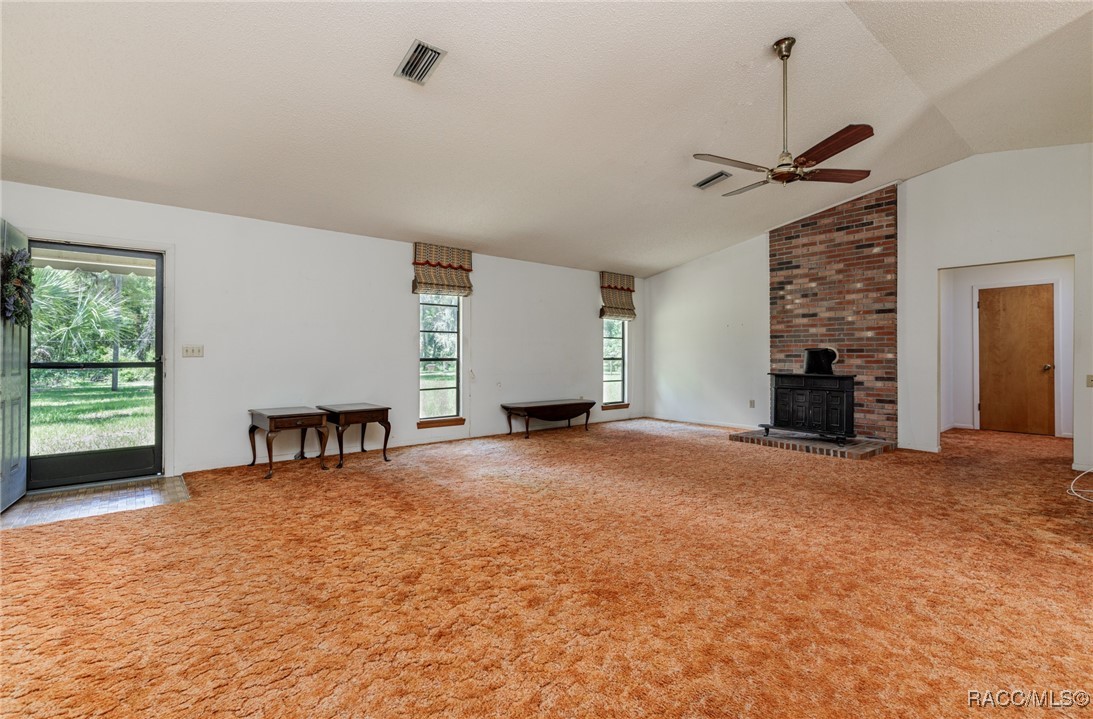 10169 W Tom Mason Drive, Crystal River, New York image 3
