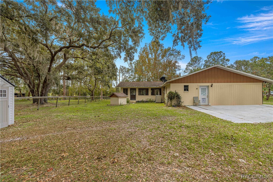 10861 SE 108th Terrace Road, Belleview, Florida image 34