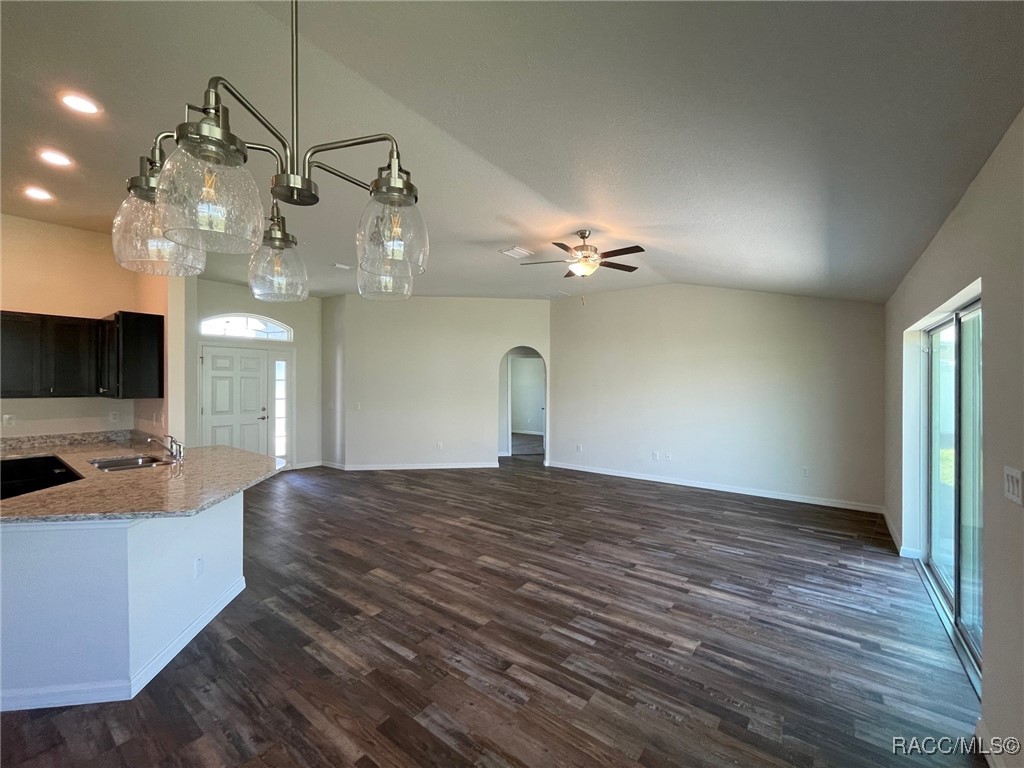 679 W Walkertown Drive