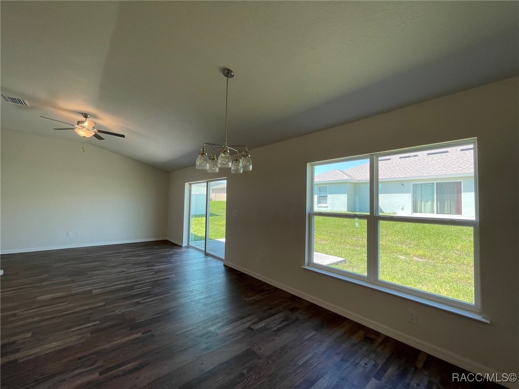 679 W Walkertown Drive