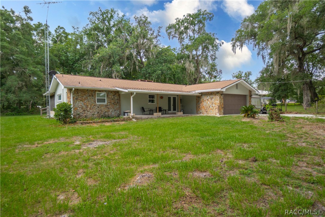 Photo 1 of 48 — 11131 E Ownbey Court, Floral City, FL 34436