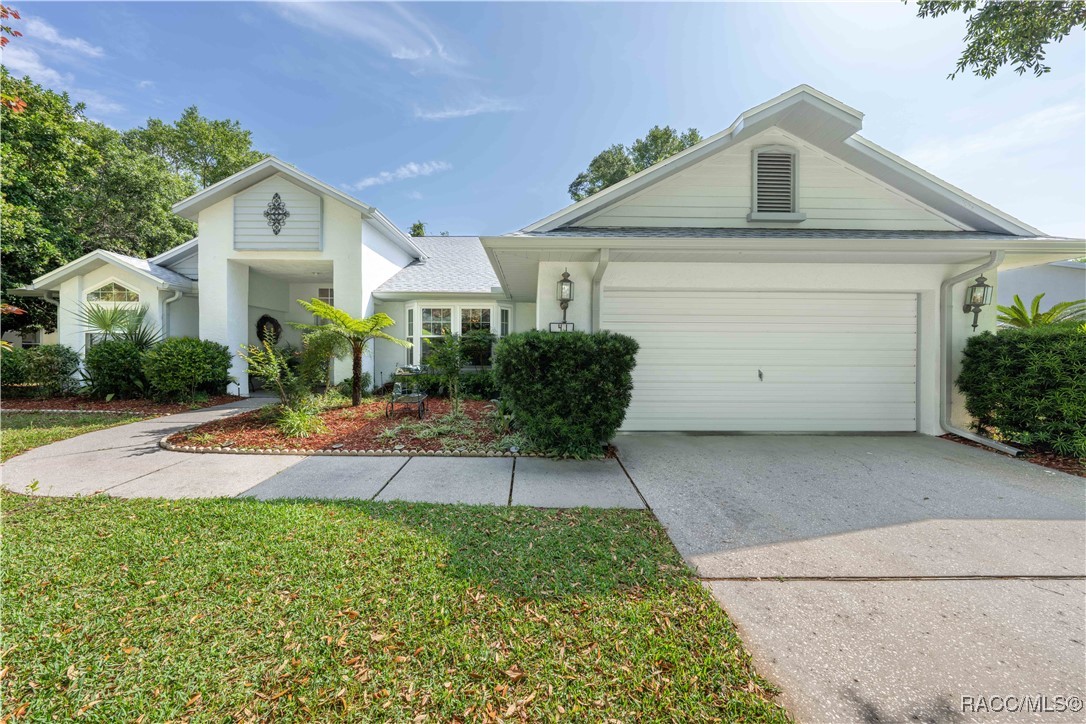 41 Pine Drive, Homosassa, Florida image 2