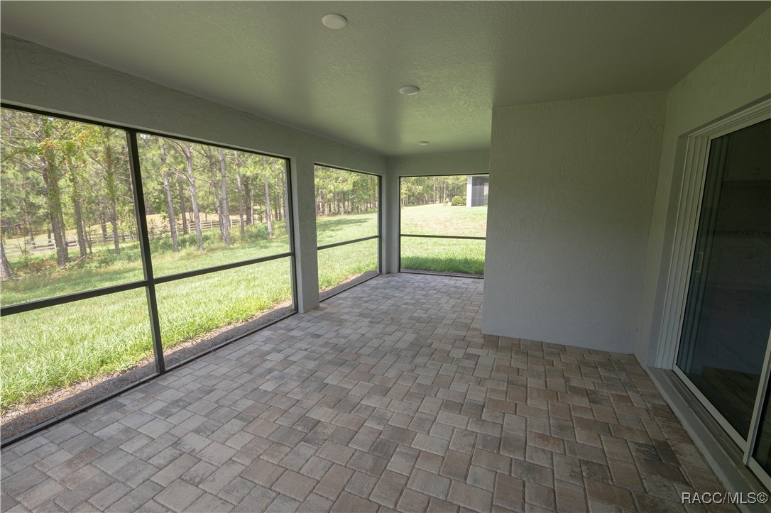 1694 E Gate Dancer Circle, Hernando, Florida image 24