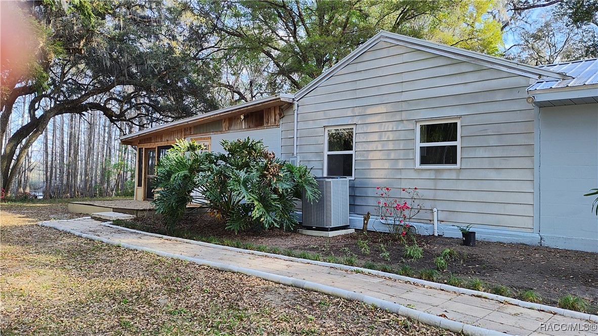 9193 S Great Oaks Drive, Floral City, Florida image 44