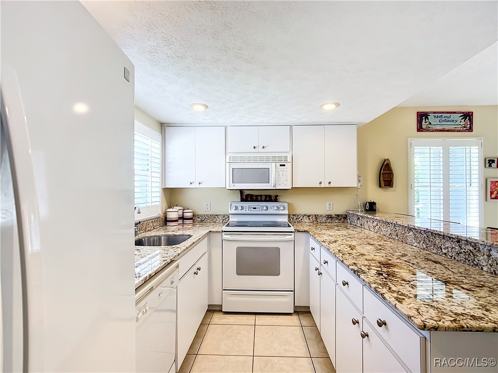 11274 W Cove Harbor Drive, Crystal River, Florida image 17