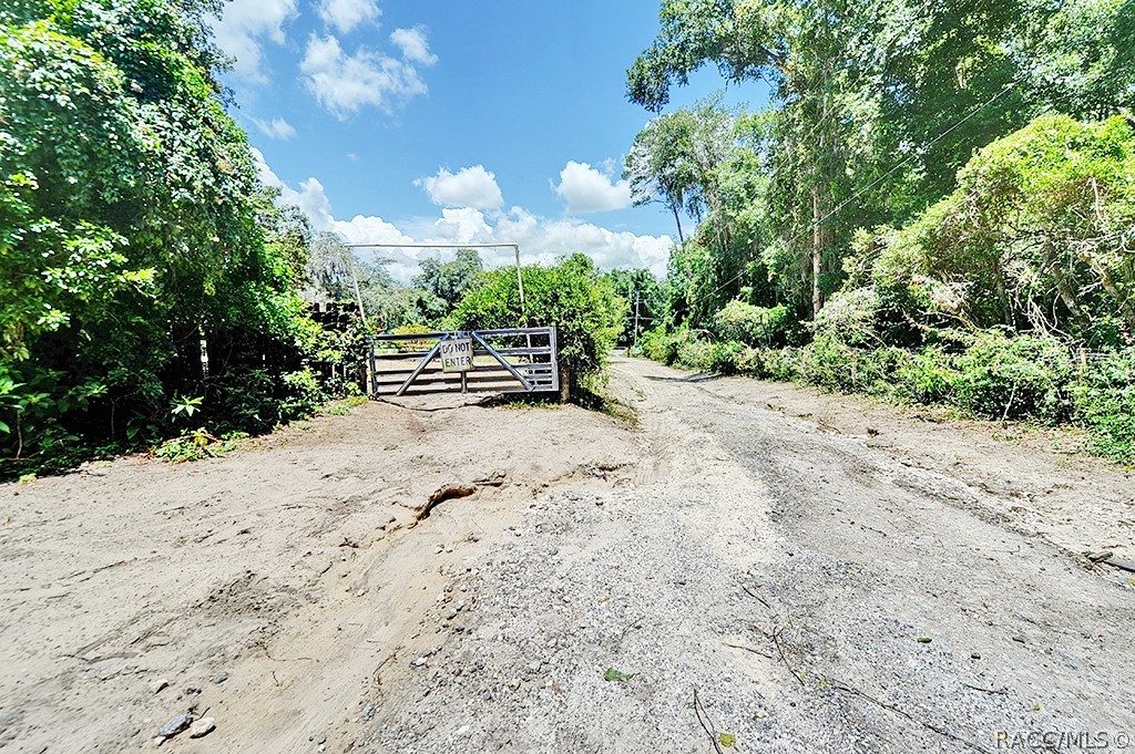 15996 Pawnee Drive, Brooksville, Florida image 37