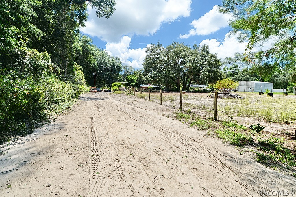 15996 Pawnee Drive, Brooksville, Florida image 38