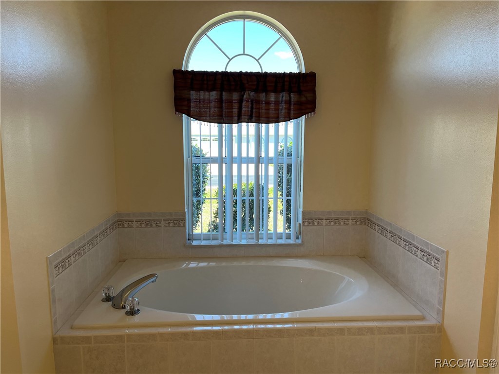 3564 E Cove Park Trail, Hernando, Florida image 17