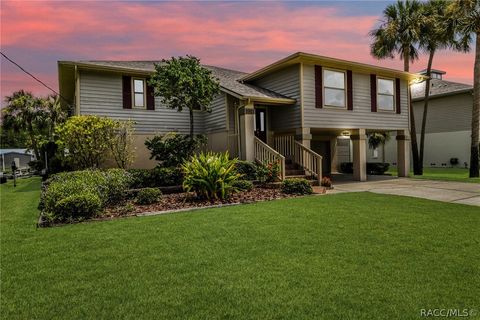1921 NW 18th Street Crystal River FL 34428