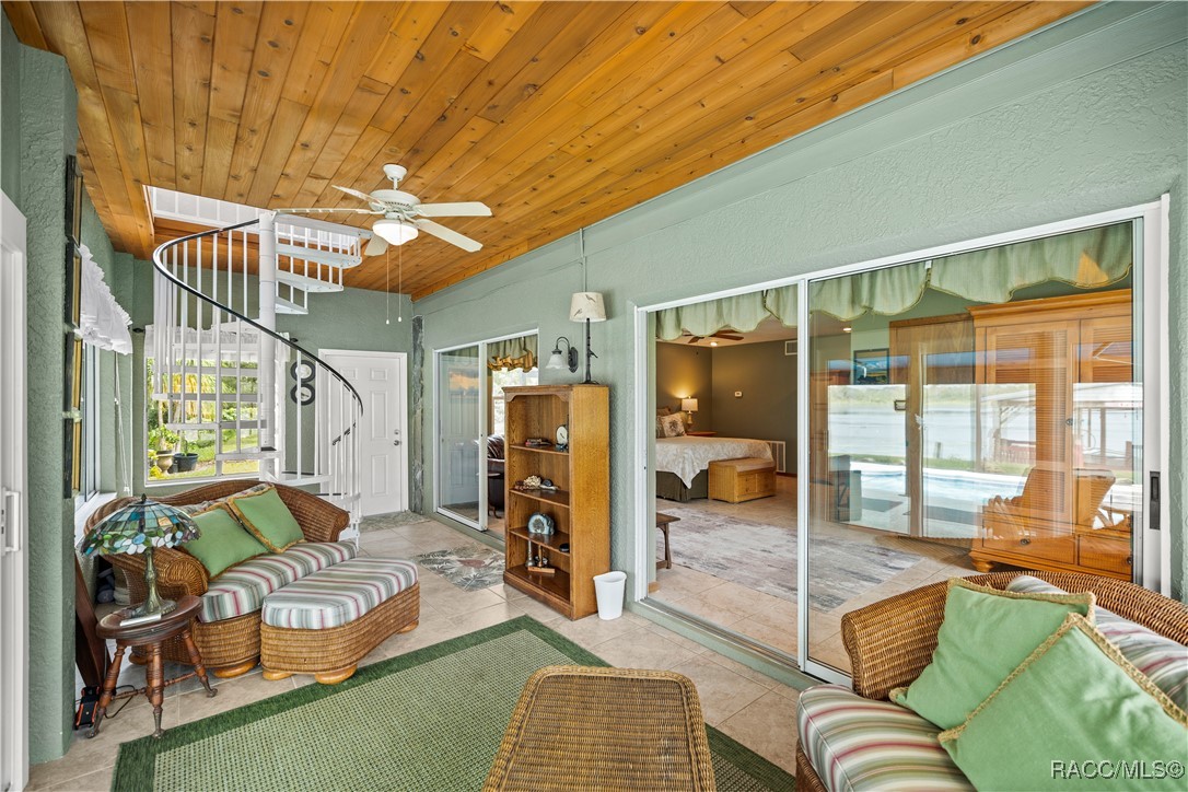 7915 W Riverbend Road, Crystal River, Florida image 11