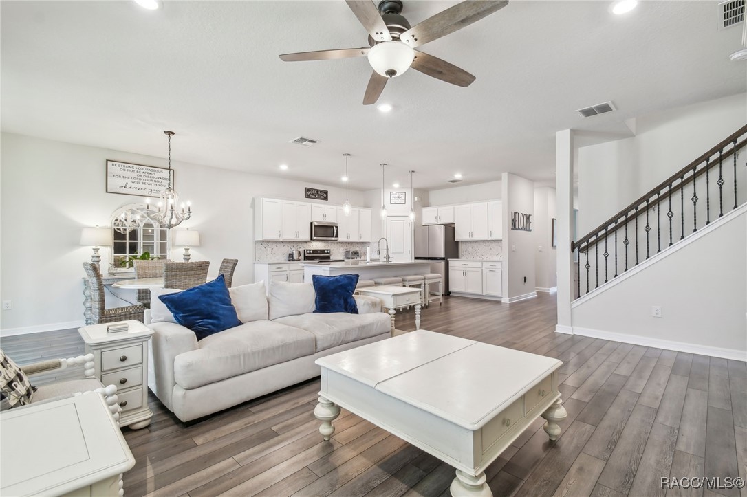 778 Parsons Mooring Court, Seffner, Florida image 2