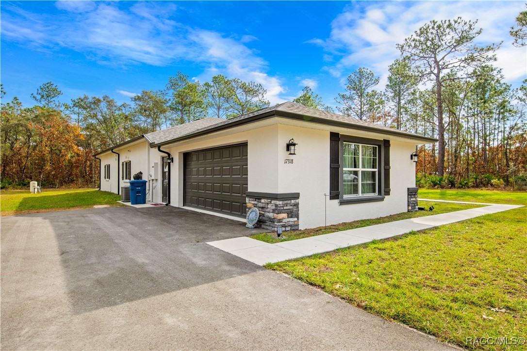 17318 Nutcracker Road, Weeki Wachee, Florida image 2