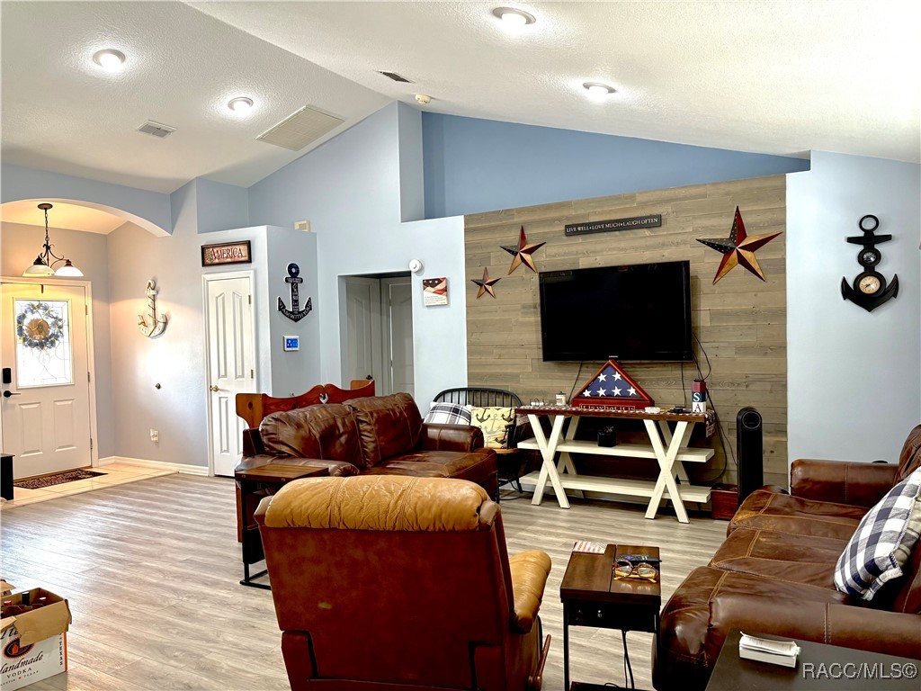 2478 W Angola Drive, Beverly Hills, New York image 4